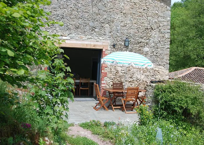 Le Moulin Moreau Saint-Pierre-des-Echaubrognes